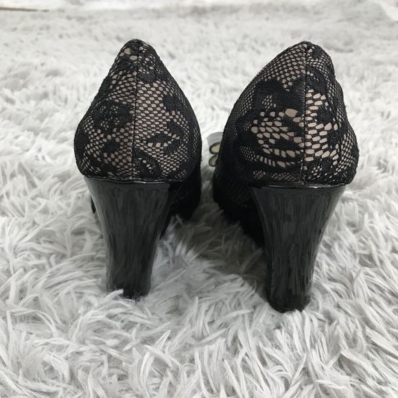 Sole Society Black Lace Patent Bow Wedge So-Katy‎ 6B - Picture 5 of 8